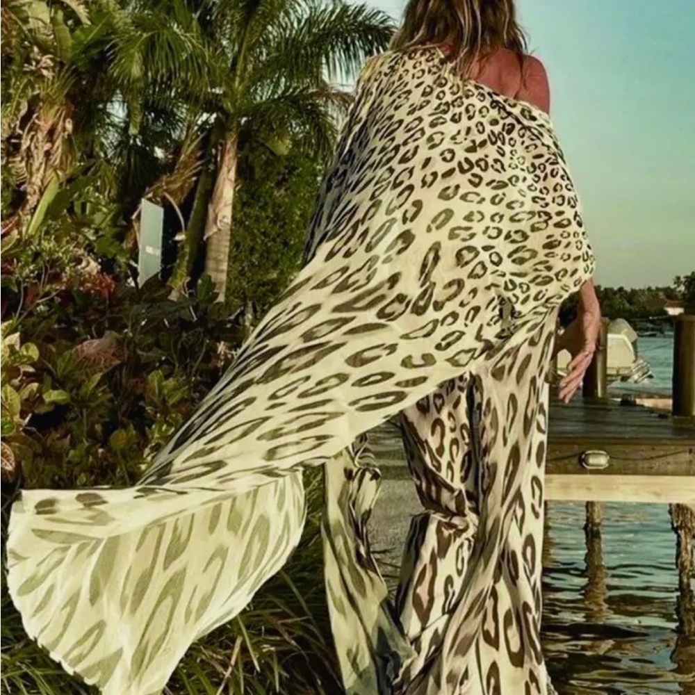 New two piece animal print set